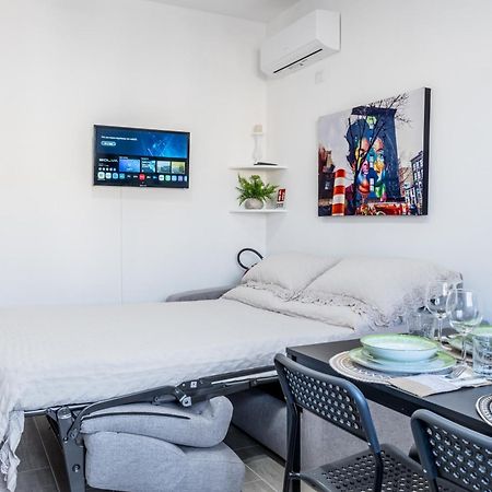 Apartament Enjoy And Fly Fiumicino Zewnętrze zdjęcie